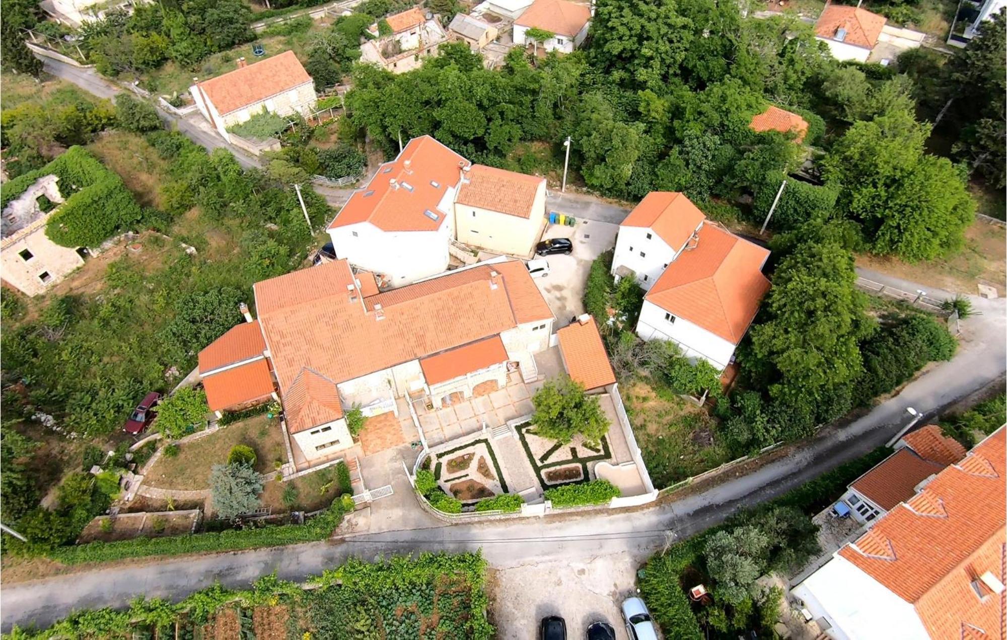 Nice Apartment In Dubrovnik With Kitchen ภายนอก รูปภาพ